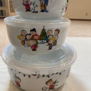 NEW Peanuts Charlie Brown Christmas Snoopy Ceramic Bowls With Lids